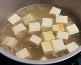 Hình bước làm 2 của món 🌱 Canh Cải Xanh Đuôi Phụng Nấu Đậu Hủ (Vegan)