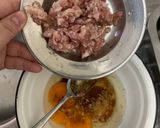 รูปขั้นตอนการทำที่ 3 ของ ไข่เจียวหมูสับใบกะเพรา
