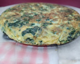 Foto del paso 4 de la receta: Crema de brócoli y espinacas con tortilla de espinacas