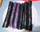 Hình bước làm 5 của món Kimbap cơm cuộn rong biển
