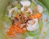 Foto langkah ke 3 dari resep Sop oyong bakso.