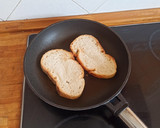 Foto del paso 1 de la receta: Bocadillo de bacon queso y huevo