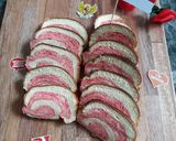 Foto langkah ke 11 dari resep Merdeka Swirl Bread (eggless)🇮🇩.