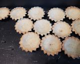 Gesztenyekrémes kosárkák recept fázis 3 fotója