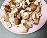Foto del paso 1 de la receta: Tosta de revuelto de setas
