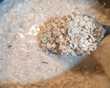 Foto del paso 2 de la receta: Avena con manzana caramelizada, nueces y arándanos