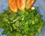 Foto langkah ke 2 dari resep Sayur Sop Telur Puyuh.