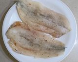 Foto del paso 1 de la receta: Lomos de merluza con almejas en salsa verde