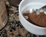 Foto del paso 2 de la receta Postre de cacao y plátano con pistachos
