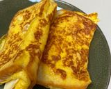 Foto langkah ke 3 dari resep One Pan Egg Toast (French toast).