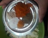 A picture of step 3 of Cabbage capsicum pakoda.