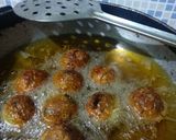 A picture of step 3 of Kofta gobhi.