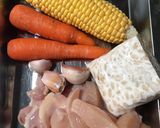 Foto langkah ke 1 dari resep Somay ayam kuah ungu.