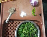 A picture of step 1 of Mint and Corinder leaves chutney.
