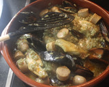 Foto del paso 8 de la receta: Arroz verde con pollo, longaniza y mejillones