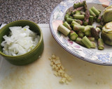 Foto del paso 1 de la receta: Risotto amb carxofes i espàrrecs