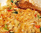 Foto langkah ke 9 dari resep Kwetiau Goreng Manis Pedas.