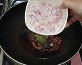 A picture of step 1 of Malai Methi Mater.