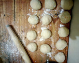A picture of step 5 of Soft layered carrot chapati.