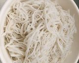 Hình bước làm 1 của món Bún xào siêu topping