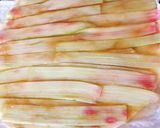 Une image de l'étape 3 de Tarte fine à la rhubarbe 😋.