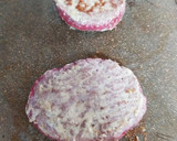 Foto del paso 4 de la receta: Hamburguesas de potro con crema de boletus y cebolla caramelizada