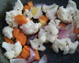 A picture of step 3 of Cauliflower creamy soup.