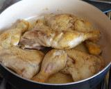 Foto del paso 1 de la receta: Pollo al coñac y vino blanco con boniatos asados