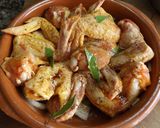 Foto del paso 2 de la receta: Alones de pollo con salsa de cebolla y laurel