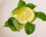 Foto del paso 1 de la receta: 🍋 Limonada con 🌱 menta y 🍯