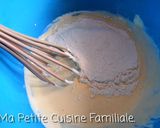 Une image de l'étape 2 de Beignets au fromage blanc.