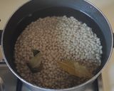 Foto del passaggio 3 della ricetta Polpette di Fagioli Coco con Pesto di Sedano
