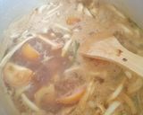 Gambar langkah 5 resipi Tom Yam Goong Udang.