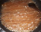 Egyedényes fehérboros-tejszínes-garnélás spagetti recept fázis 4 fotója