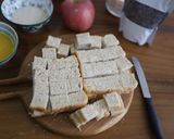 Foto langkah ke 1 dari resep Apple cinnamon Bread pudding.