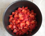Foto del passaggio 1 della ricetta Crema di fragole light e primaverile