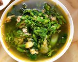 Hình bước làm 2 của món Canh cua hoa thiên lý