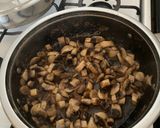 Csiperkegomba vadasan kockatésztával recept fázis 3 fotója