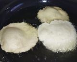 मैदे और रवे की पूरी (maide aur rave ki poori recipe in Hindi) रेसिपी चरण 2 फोटो