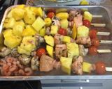 Foto del paso 7 de la receta: Brochetas de salmón, piña y mango al teriyaki 😜