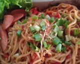 Foto langkah ke 4 dari resep Mie goreng bawang pedas kering.
