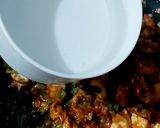 A picture of step 9 of Chicken chilli sauce.