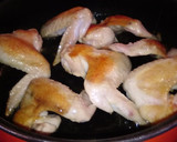 Foto del paso 1 de la receta: Arroz con alitas de pollo