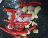Foto langkah ke 2 dari resep Kepala Ikan Patin Asam Pedas.