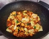 Foto langkah ke 4 dari resep Tongseng Ayam Tanpa Santan.