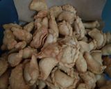 Foto langkah ke 4 dari resep Pastel abon renyah.