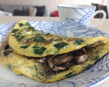 Foto del paso 5 de la receta: Omelette con espinacas y champiñones