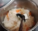 Foto langkah ke 2 dari resep Sop Kembang tahu.
