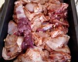 A picture of step 2 of Baked marinated chicken with potatoes.