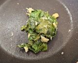 Foto langkah ke 1 dari resep Spinach Cheesy Pastry.